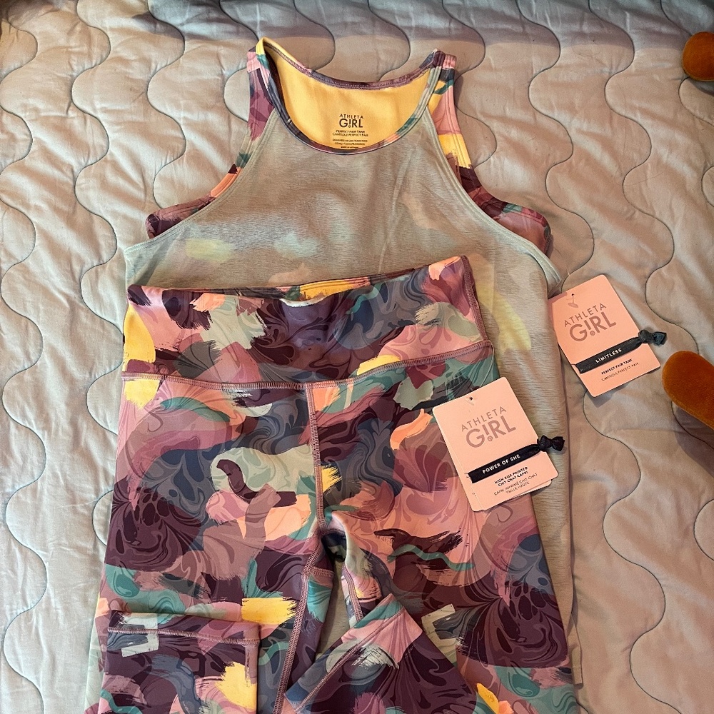 Athleta girltank and Capri leggings set New W Tags